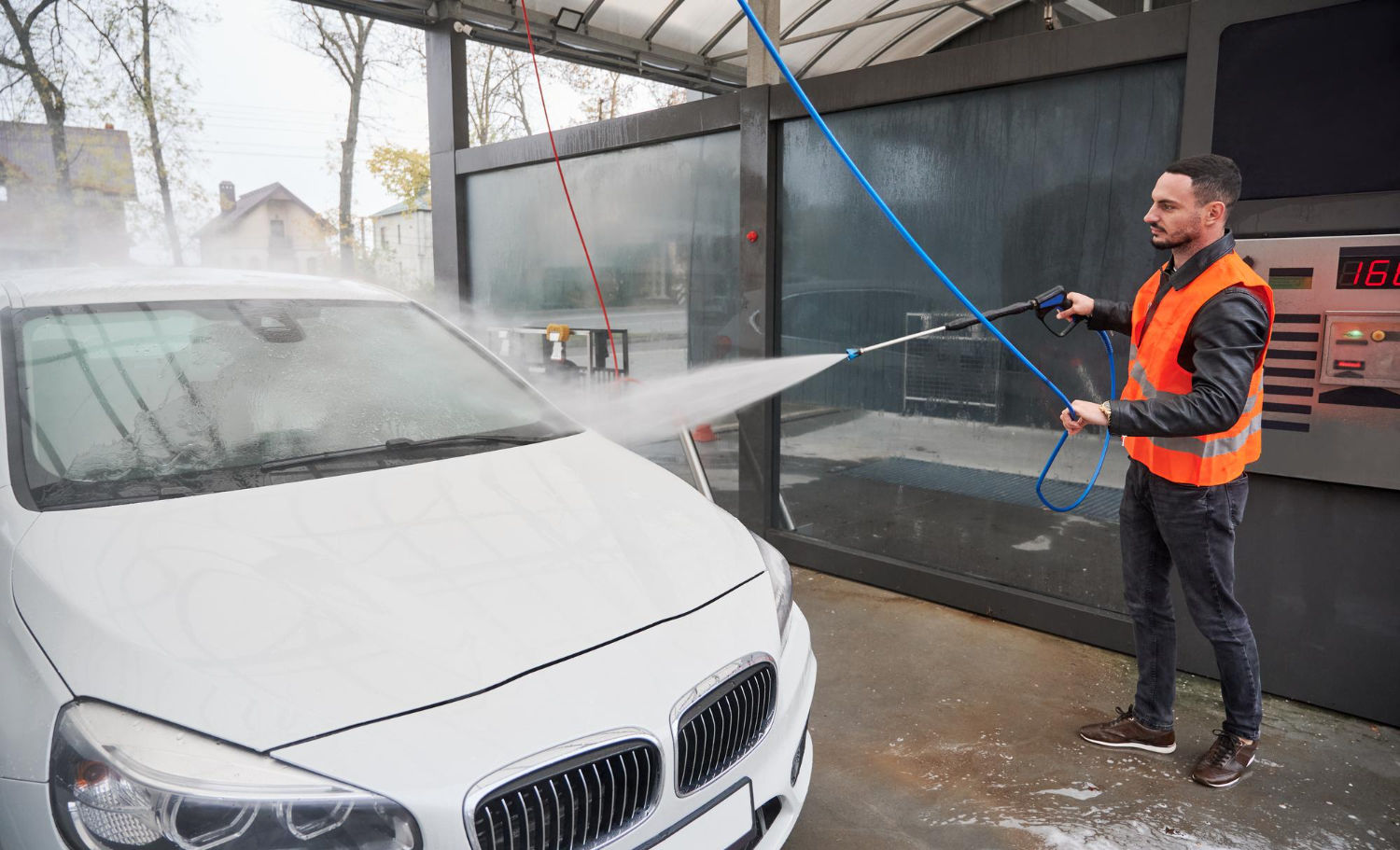 Pressure car wash service in Chikkamagaluru